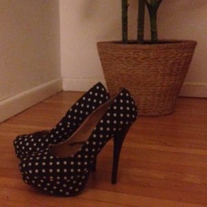polkadot pumps